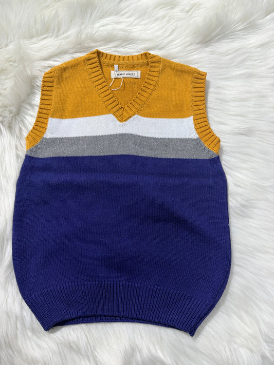 MM Blue mustard sleeves less sweater