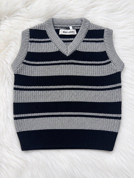MM Black grey sleeves less sweater