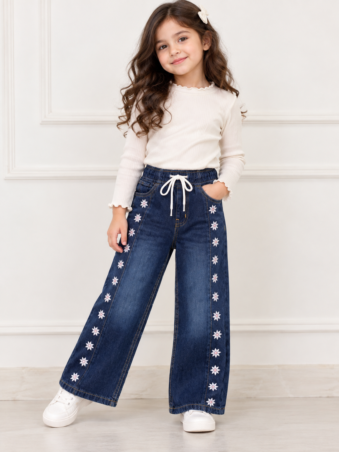 Dark blue flowers pant