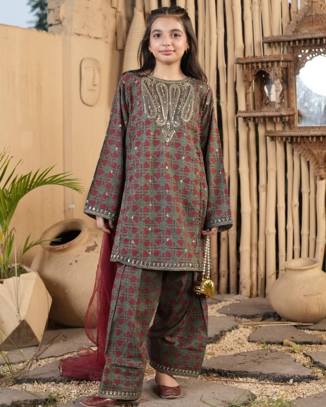 alqaswa green n red farshi shalwar