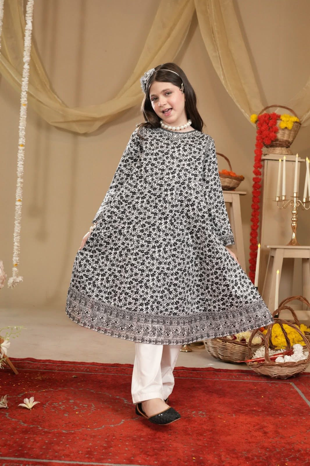 alqaswa black white frock