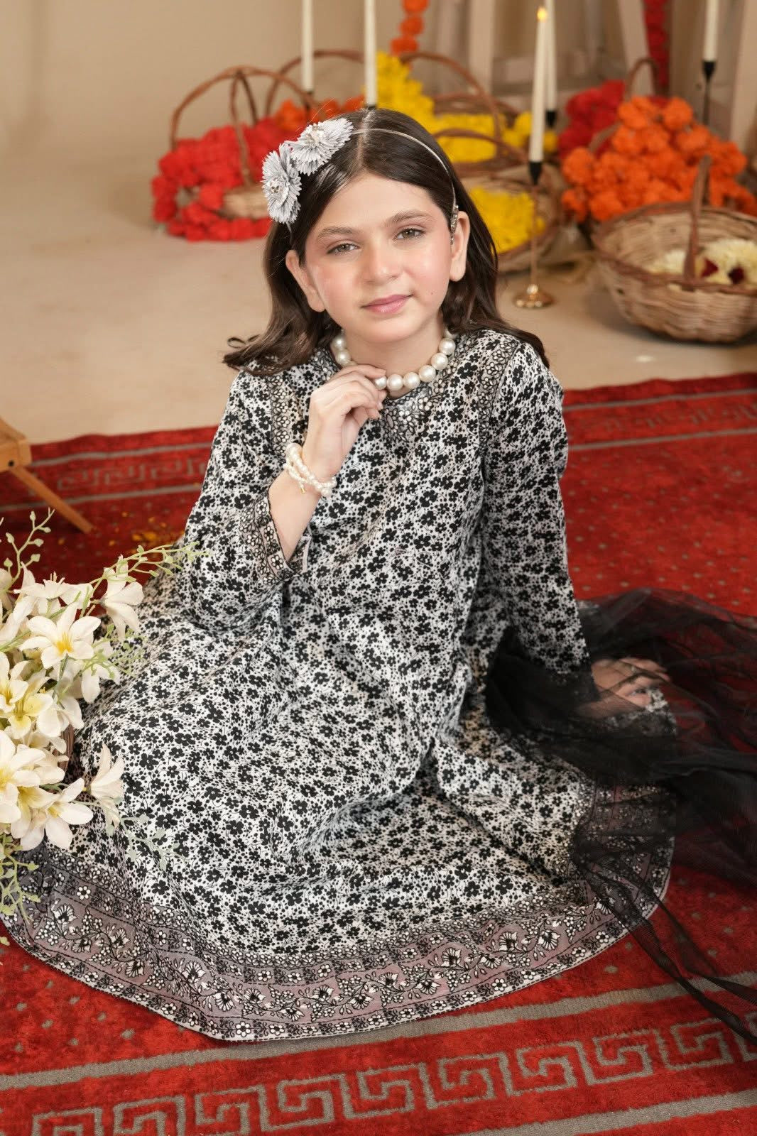 alqaswa black white frock